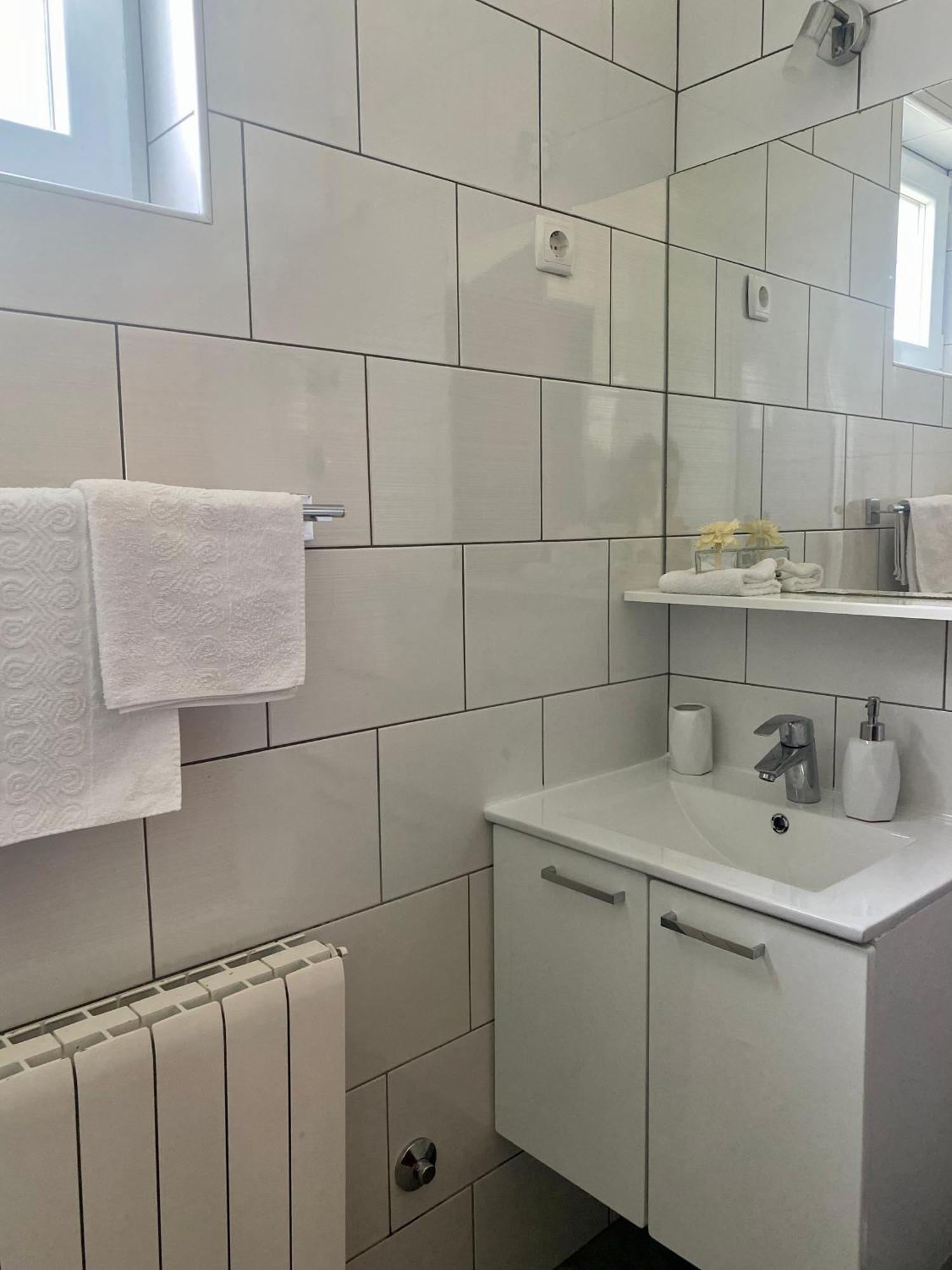 Apartment Ponos Đảo Krk Ngoại thất bức ảnh