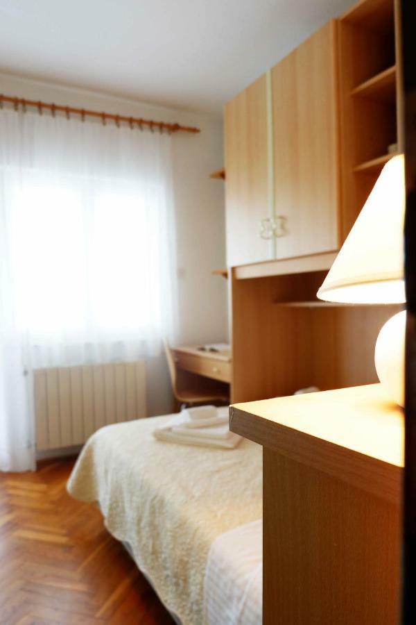 Apartment Ponos Đảo Krk Ngoại thất bức ảnh
