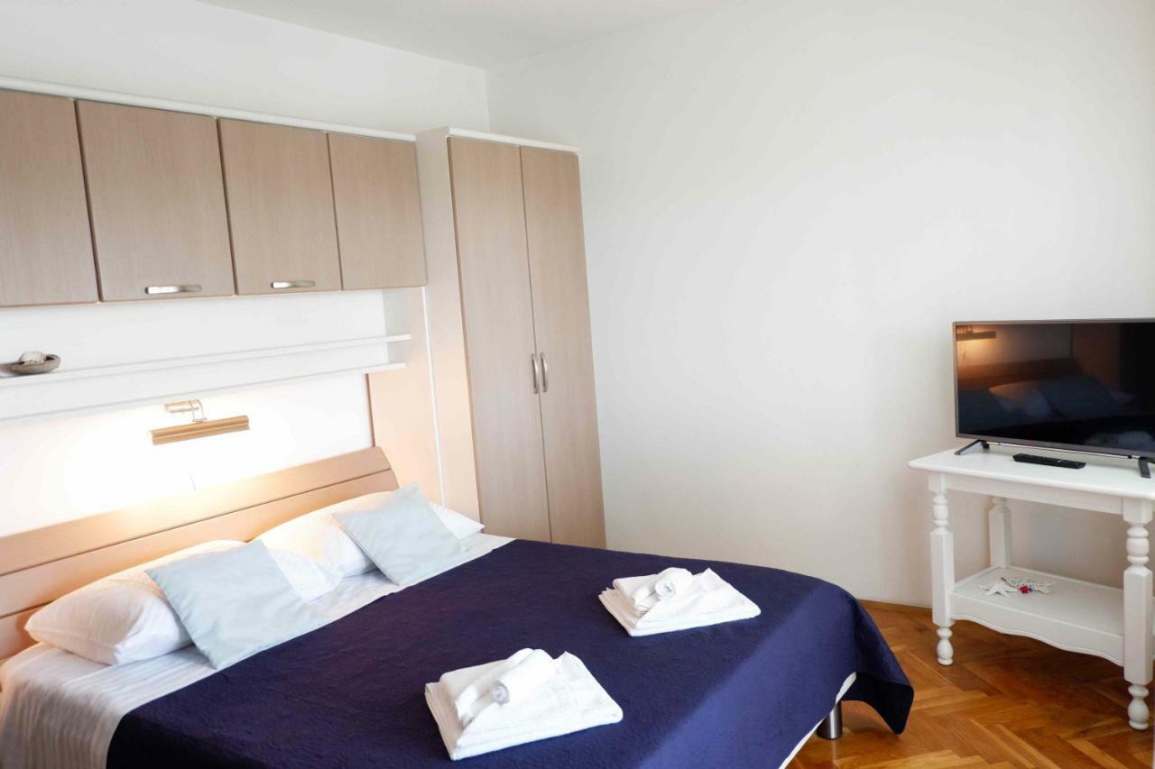 Apartment Ponos Đảo Krk Ngoại thất bức ảnh