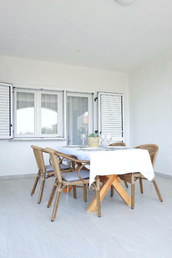 Apartment Ponos Đảo Krk Ngoại thất bức ảnh